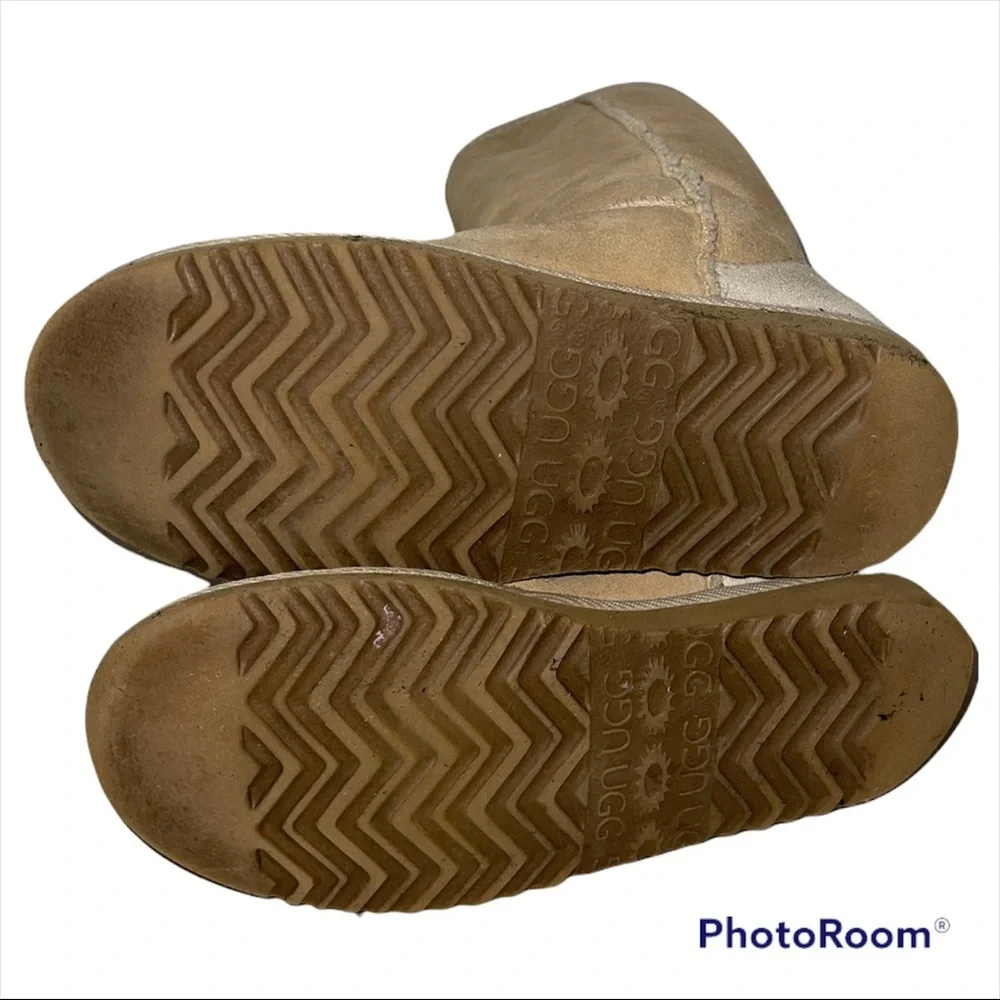 Ugg’s Classic Tall Boots Beige - Picture 4 of 6